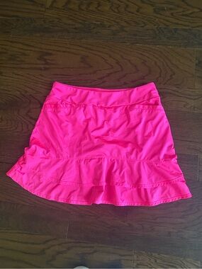 Tail Women’s tennis, golf  or exercise hot Pink Ruffled Skort size Medium